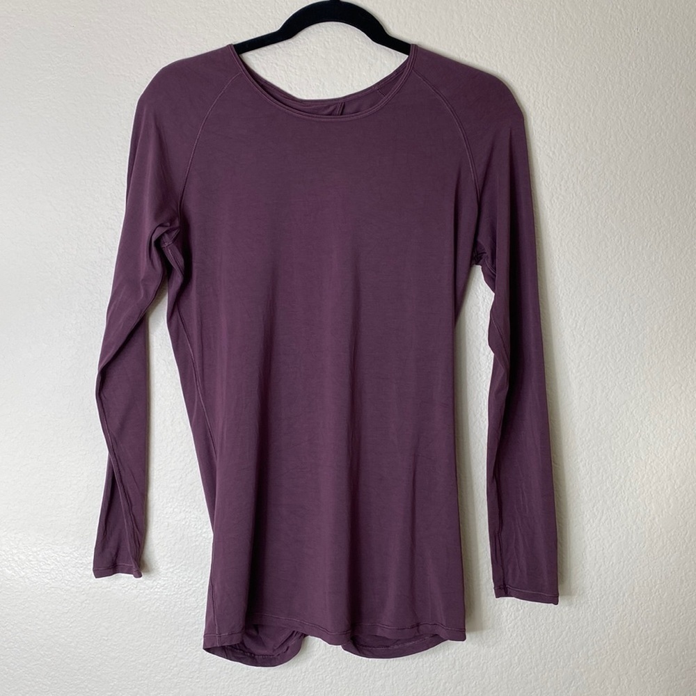 Lululemon deep stretch long sleeve cinch arctic plum 6 or 8?